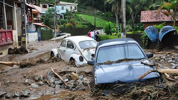 brazil landslides 2011